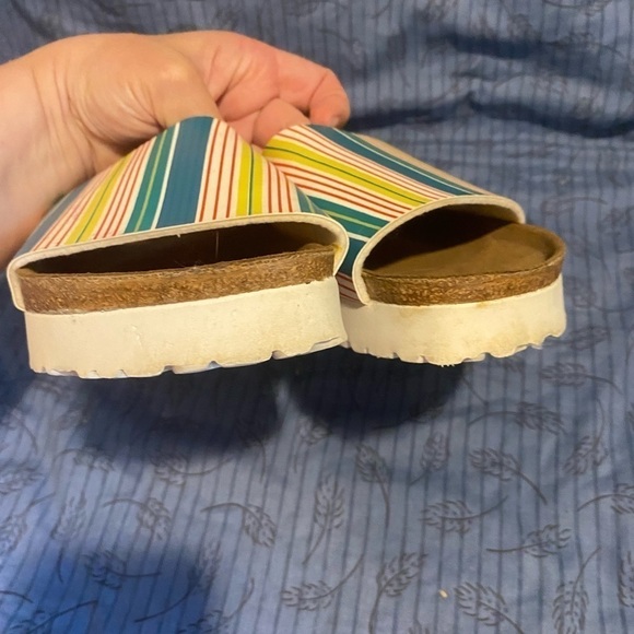 Birkenstock Birkis synthetic candy striped slides. Womens 8 - Picture 7 of 7